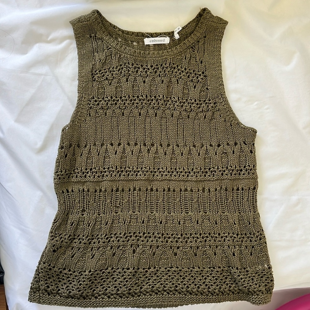 green knit tank